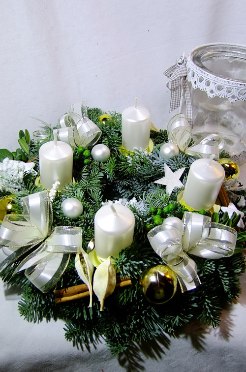 Adventní věnec - chvojový perleťový — foto 2