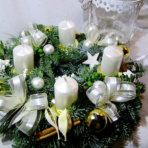 Adventní věnec - chvojový perleťový — foto 3