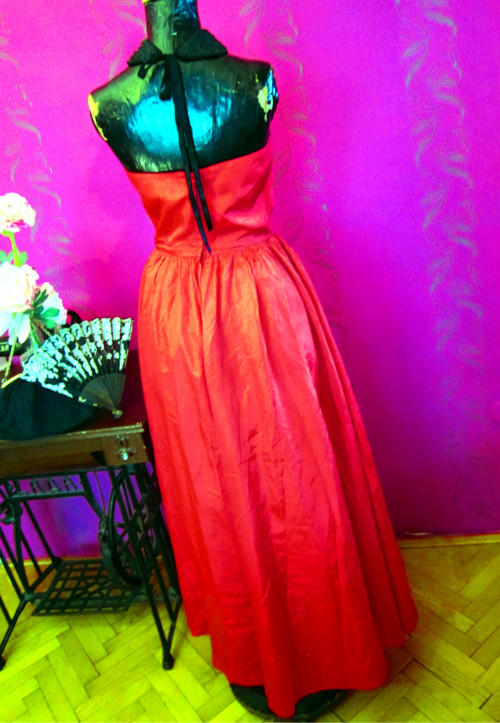 Šaty simply red — foto 5