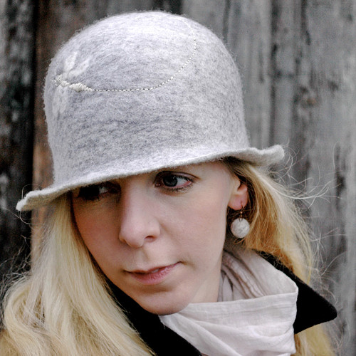 "Motýlí snění" obvod 55-56 cm — foto 3