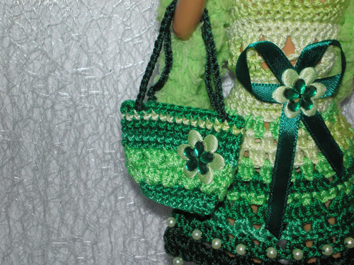 Zelené šatky pro Barbie — foto 3