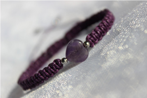 Ametystové srdce.. Náramek macramé — foto 2