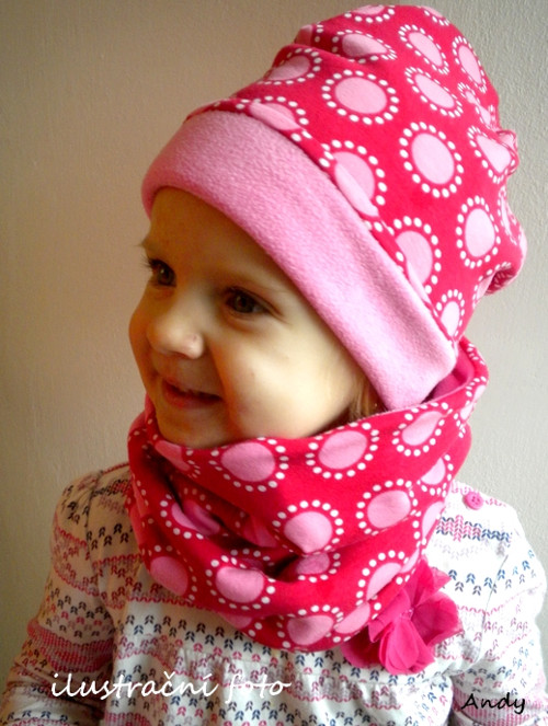 Čepice zimní - barevné kytičky — foto 2