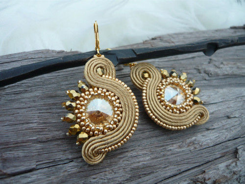 Sutaškové náušnice Luxury Gold sun — foto 3