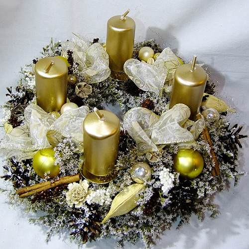 Adventní věnec - Zlatíčko — foto 2