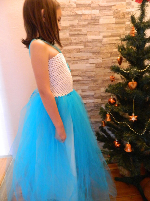 Šaty pro tyrkysovou princeznu — foto 3