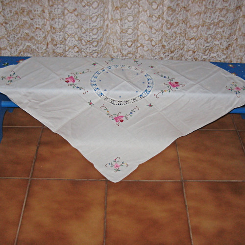 Ubrus ručně vyšívaný 10106 — foto 3