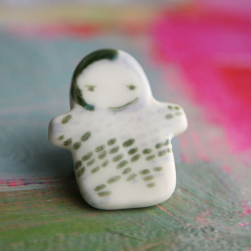 Ono Nu.í (porcelánová brož) — foto 2