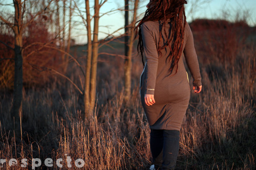 Šaty ............ vel. M — foto 3