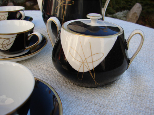 Lásko bílá, lásko černá - porcelánový servis — foto 2