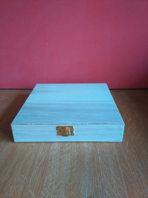Krabička 185x185x35 — foto 2