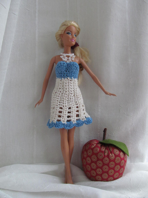 Modrobílé šatičky pro Barbie — foto 2