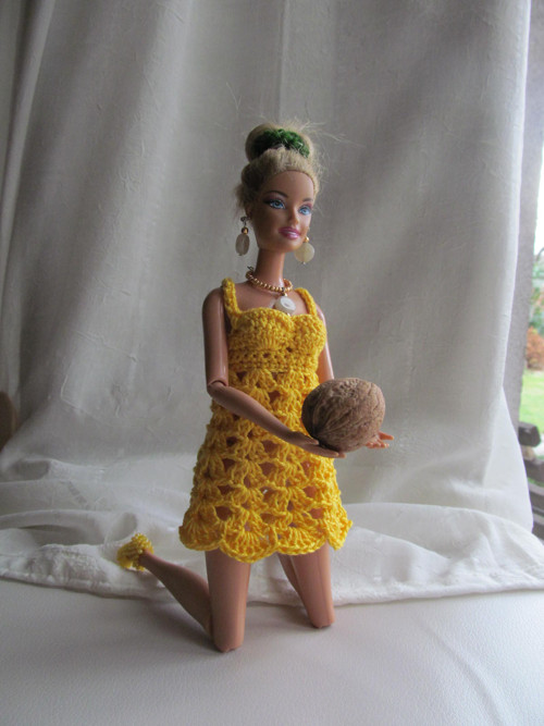 Sluníčkové šatičky pro Barbie — foto 5