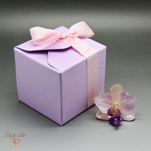 Opravdová mini orchidej v pryskyřici — foto 6