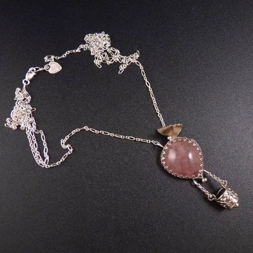 Malinový balón pro skřítka..amulet — foto 4