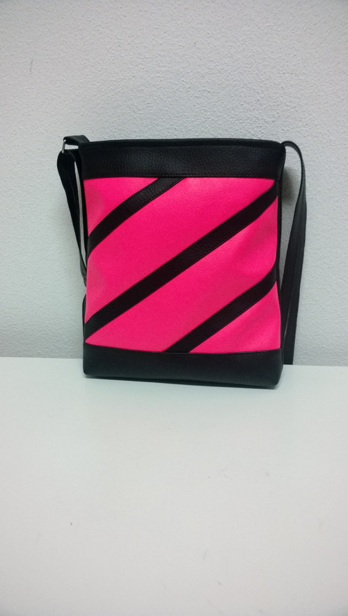 Mini Crossbody Černá&Neon Pink sleva 320Kč — foto 2