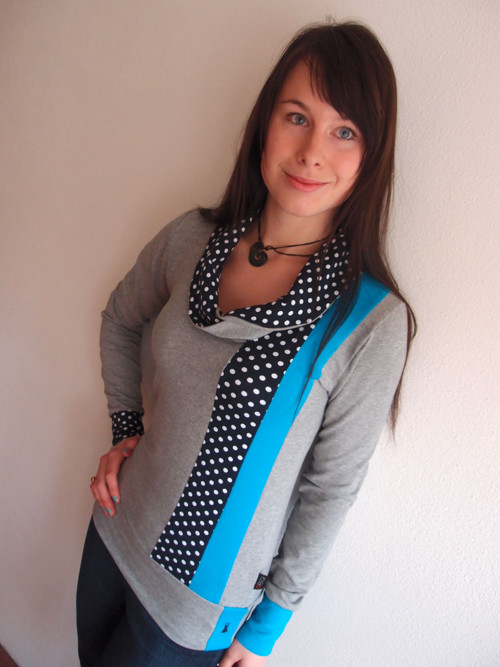 Šedá mikina — foto 4