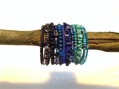 S tyrkenitem, lapis lazuli a obsidiánem — foto 3