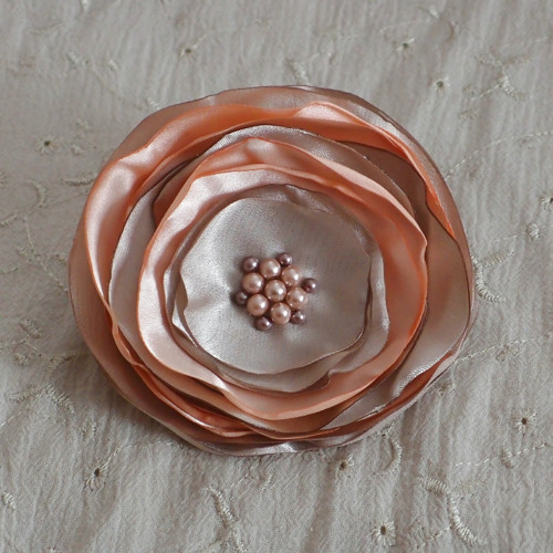 Brož pudrová — foto 3