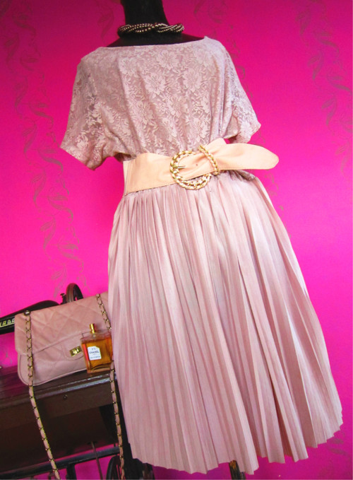 Šaty powder pink&plisé — foto 2