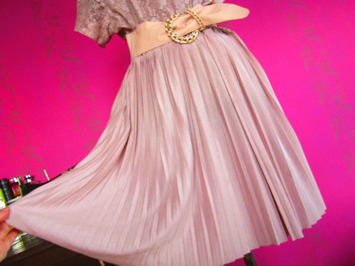 Šaty powder pink&plisé — foto 4