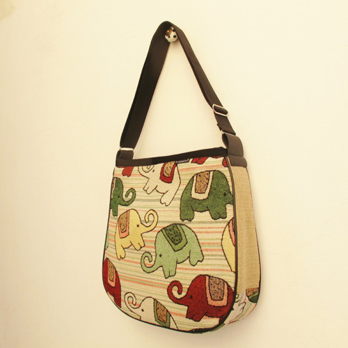 Hand made ELEPHANT bag ***sleva*** PARROT® — foto 2