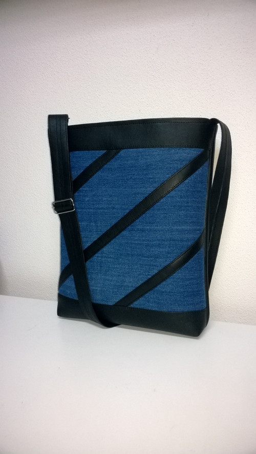 Crossbody Jeans Strips — foto 2