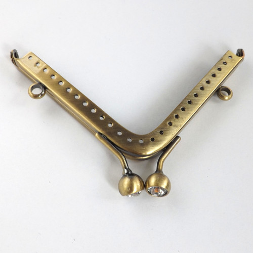 Našívací rámeček s kamínkem 11 cm — foto 2