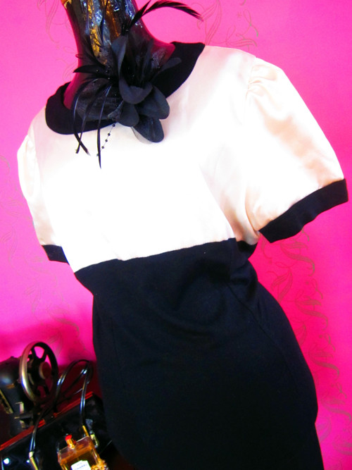 Šaty black&cream — foto 3