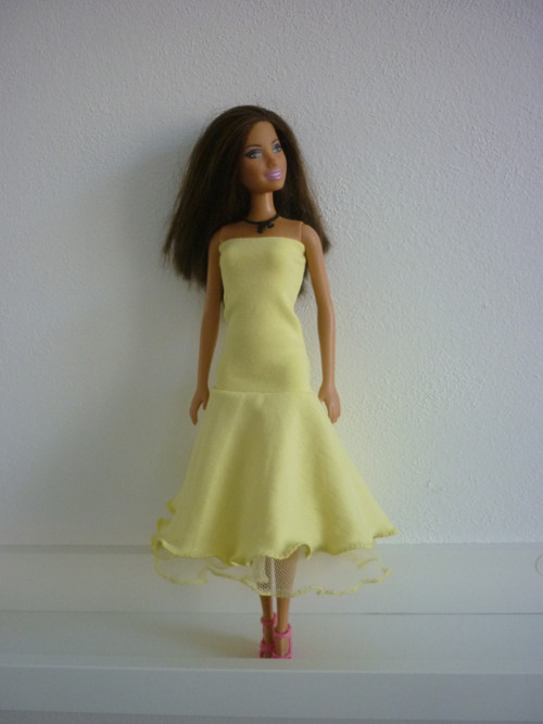 Šaty na panenku Barbie — foto 2