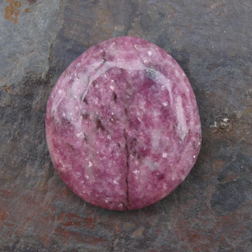 Lepidolit, placka 44x39 mm — foto 2