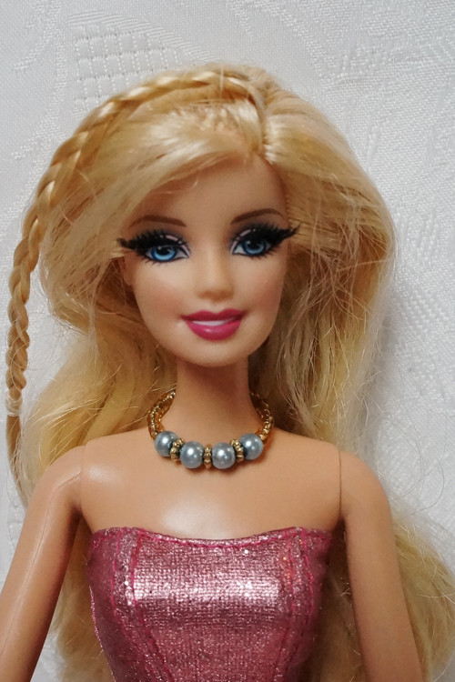 Šperk pro Barbie - modré perličky ve zlatě — foto 3