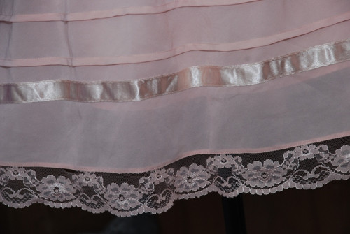 Šifonová pudrová sukýnka — foto 3