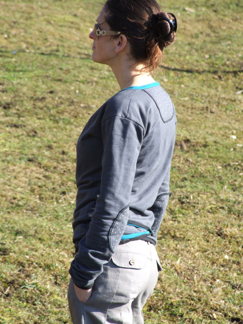 Šedá zavinovací mikina — foto 4