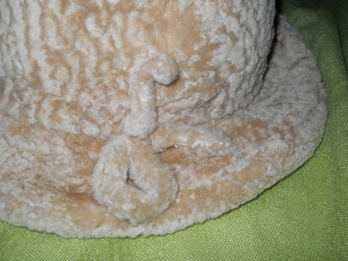Klobouk z beránka — foto 2