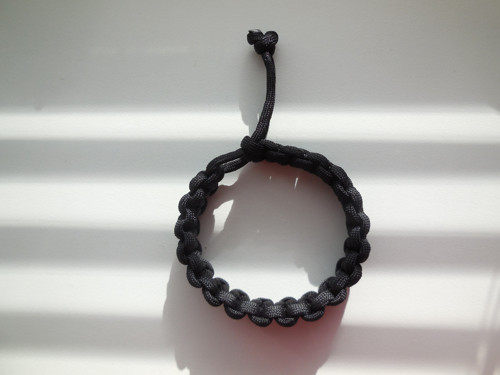 Paracord náramek bezpřezkový - EDC — foto 3