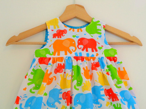 Holčičí šatičky Nellie the Elephant — foto 2