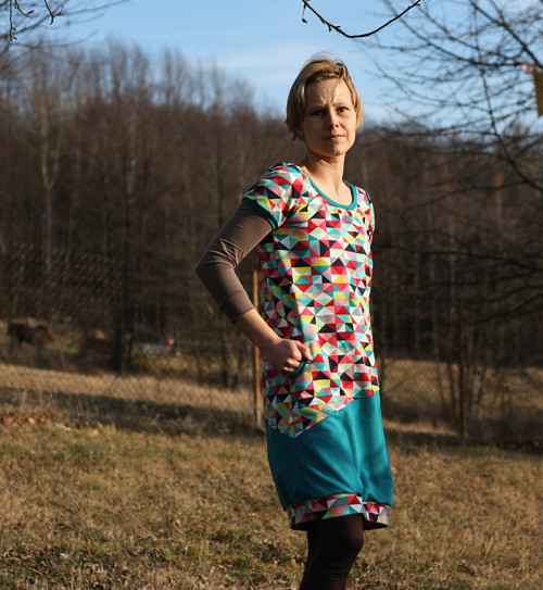 Veselé šaty s kapsou — foto 3