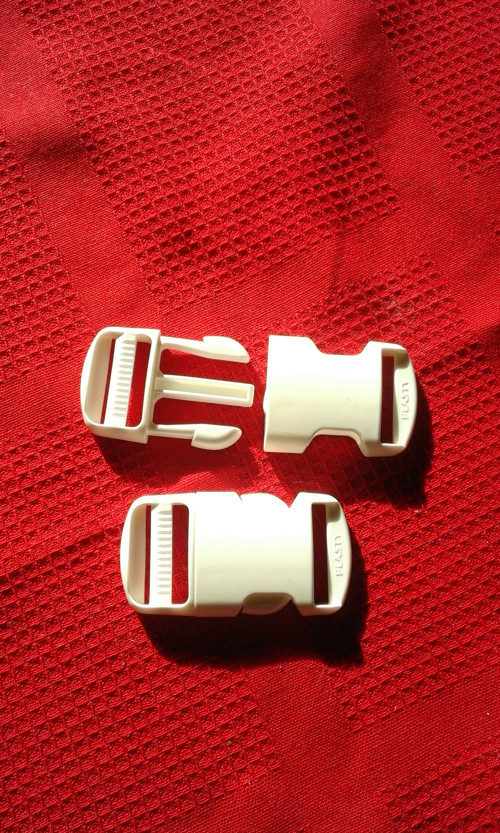 Spona plastová — foto 2
