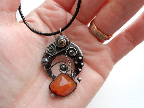 Karneolový amulet — foto 2