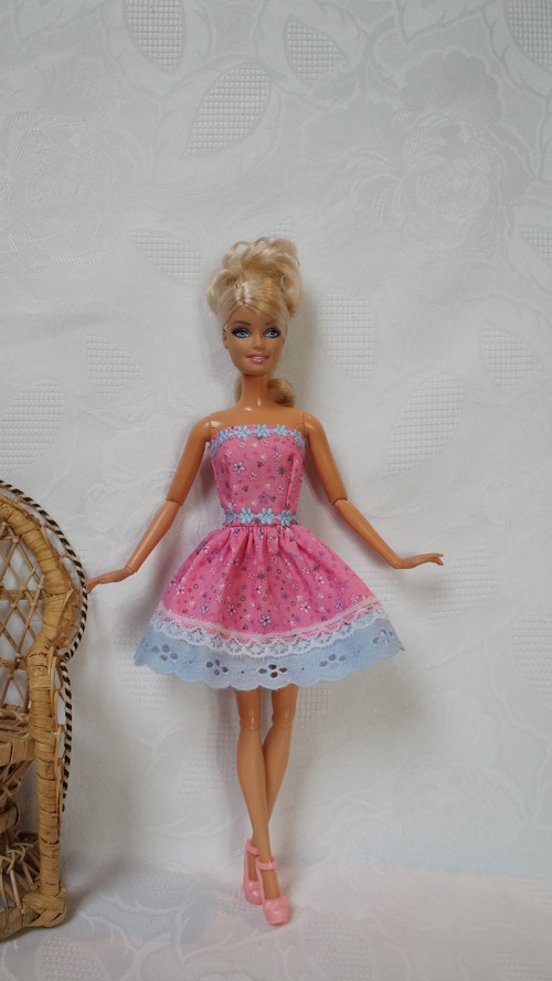Šaty pro Barbie s madeirou — foto 4
