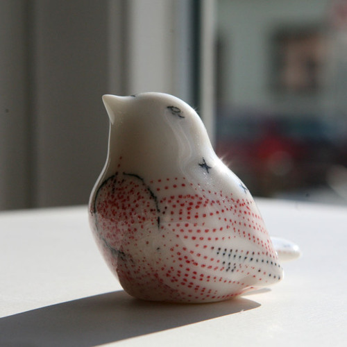 Na parapet...... ptáče (porcelán) — foto 4