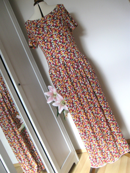 Dlouhé venkovské s kapsami...šaty — foto 2