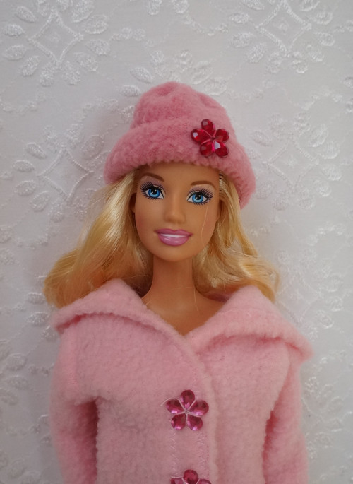Čepice pro Barbie — foto 2