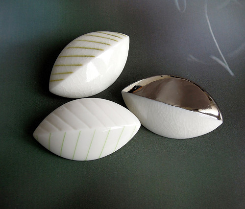 Leaves (porcelánové brože) — foto 3