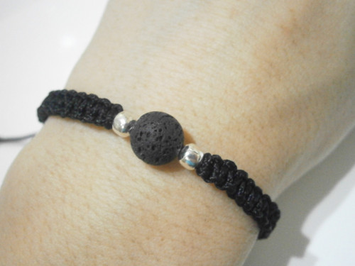Černý náramek "Láva" - macramé (unisex) — foto 5