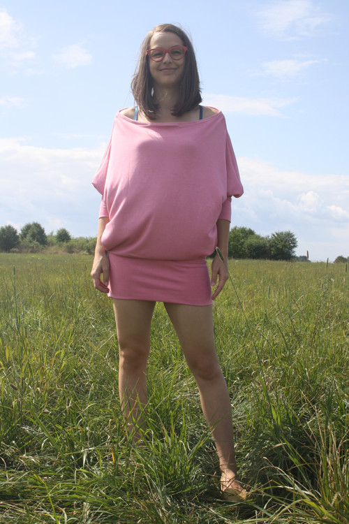 Netopýří šaty růžové — foto 4