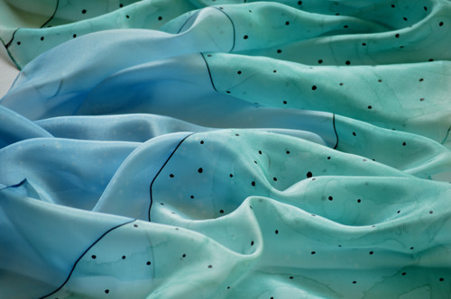 Hedvábná šála 180x45cm. — foto 3