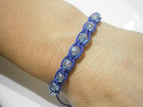 Modrý-skleněný náramek (macramé/shamballa) — foto 6