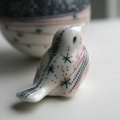 Na parapet...... ptáče (porcelán) — foto 2